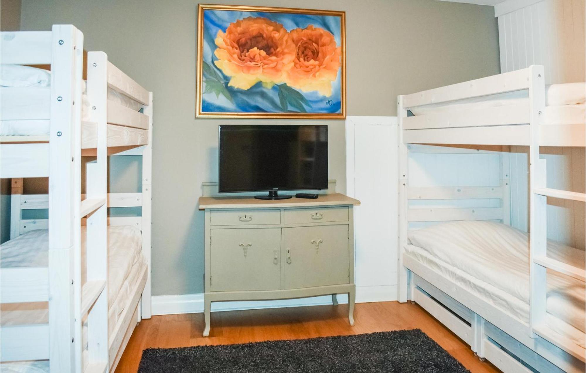 1 Bedroom Amazing Apartment In イースタッド エクステリア 写真