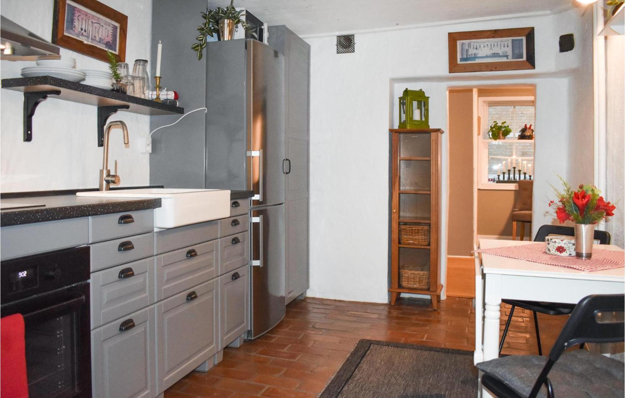 1 Bedroom Amazing Apartment In イースタッド エクステリア 写真